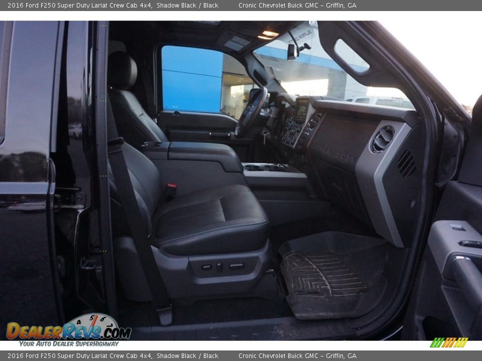 2016 Ford F250 Super Duty Lariat Crew Cab 4x4 Shadow Black / Black Photo #19