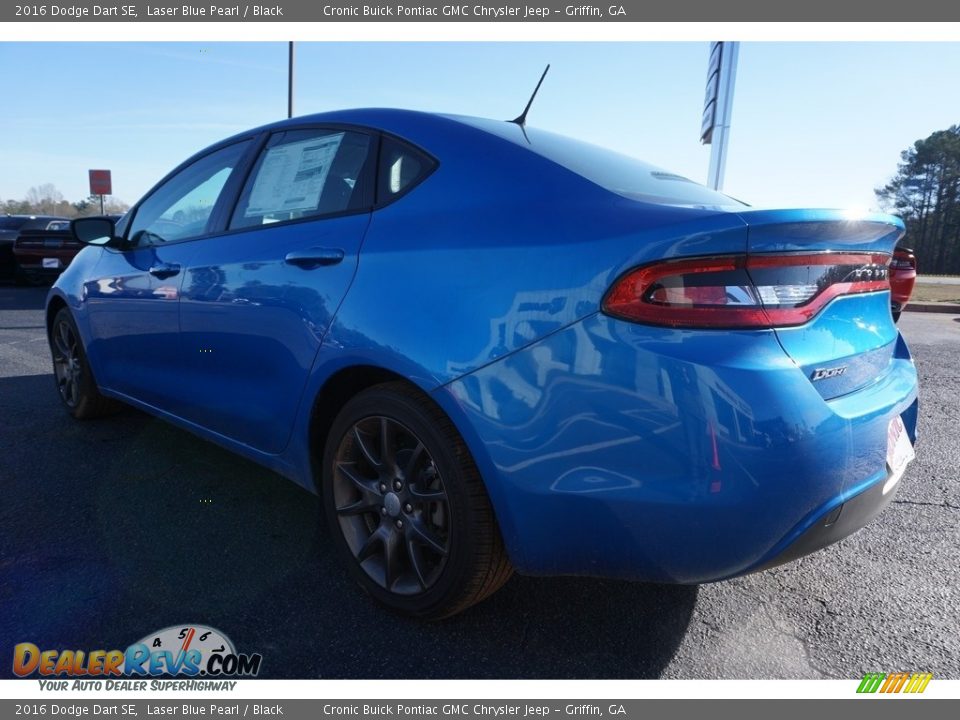 2016 Dodge Dart SE Laser Blue Pearl / Black Photo #5