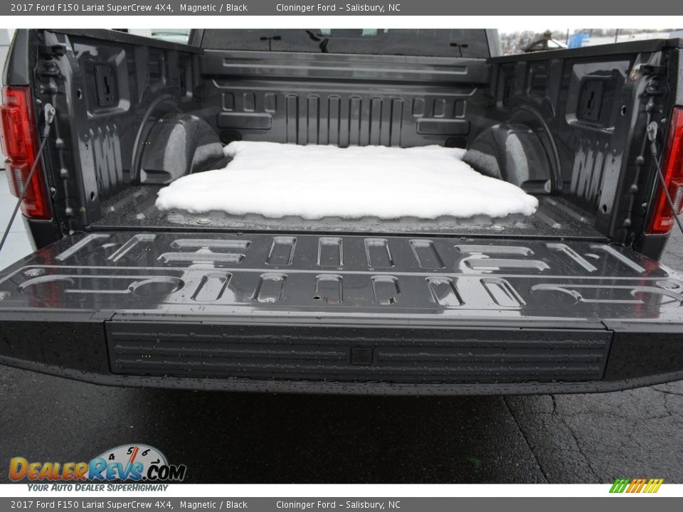 2017 Ford F150 Lariat SuperCrew 4X4 Magnetic / Black Photo #6
