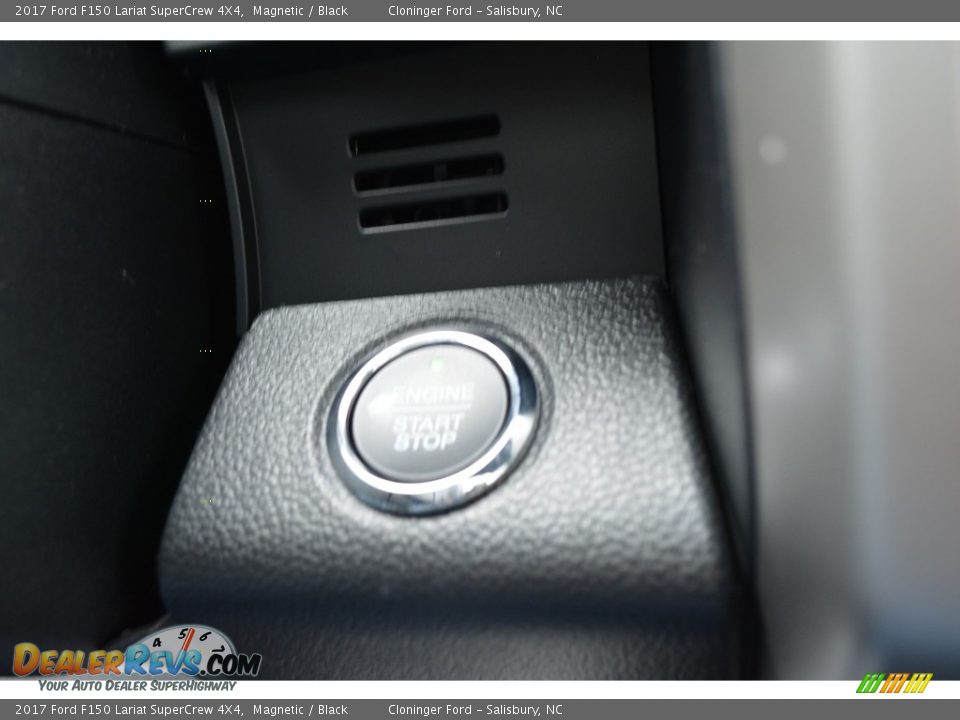 2017 Ford F150 Lariat SuperCrew 4X4 Magnetic / Black Photo #27