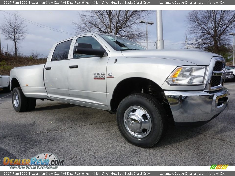 2017 Ram 3500 Tradesman Crew Cab 4x4 Dual Rear Wheel Bright Silver Metallic / Black/Diesel Gray Photo #4