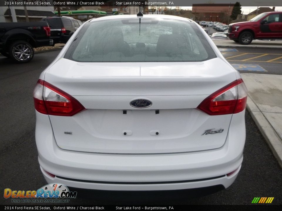 2014 Ford Fiesta SE Sedan Oxford White / Charcoal Black Photo #7