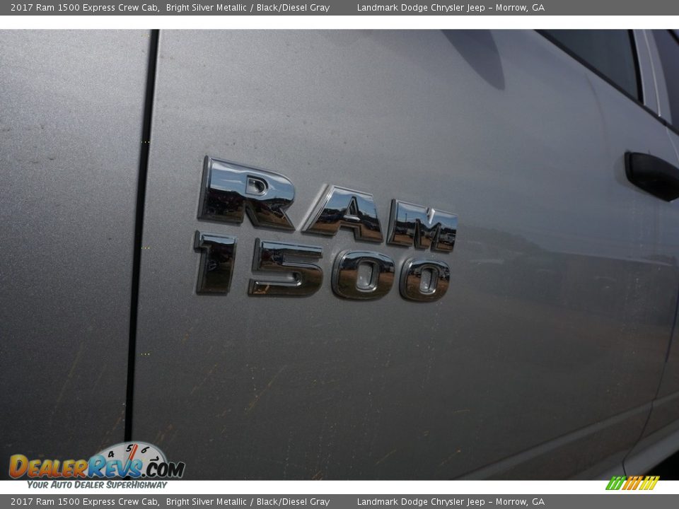 2017 Ram 1500 Express Crew Cab Bright Silver Metallic / Black/Diesel Gray Photo #4