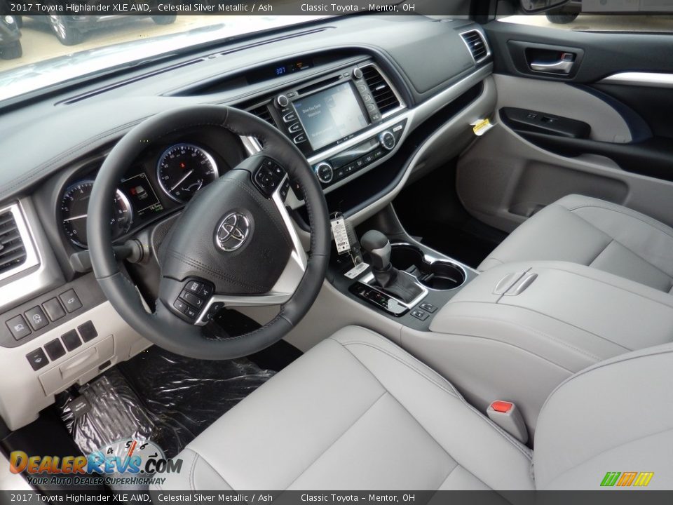 2017 Toyota Highlander XLE AWD Celestial Silver Metallic / Ash Photo #4