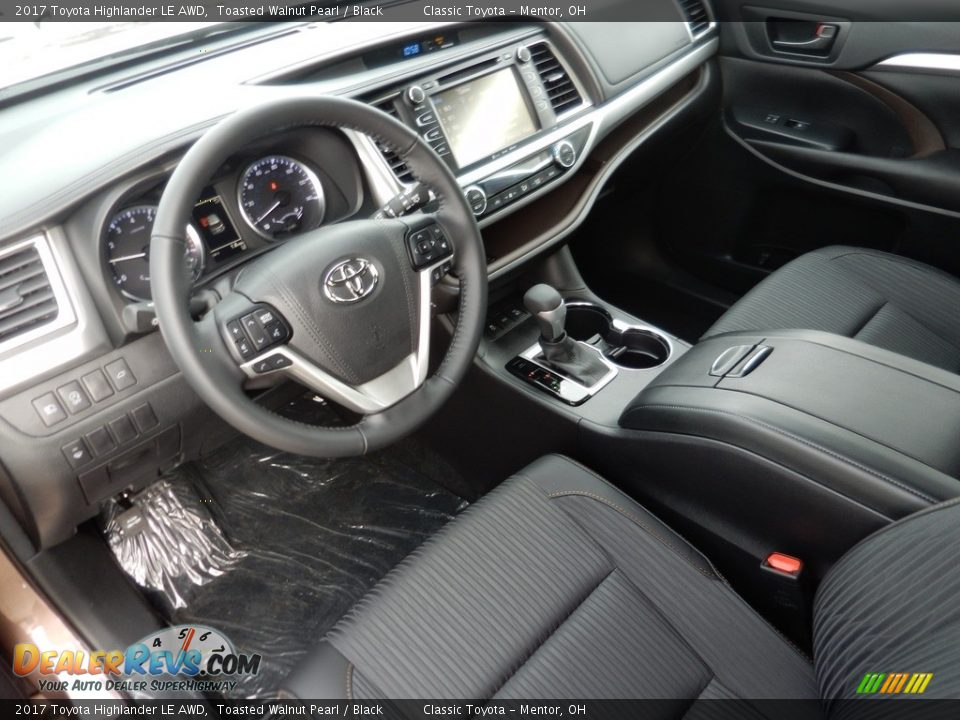 Black Interior - 2017 Toyota Highlander LE AWD Photo #4