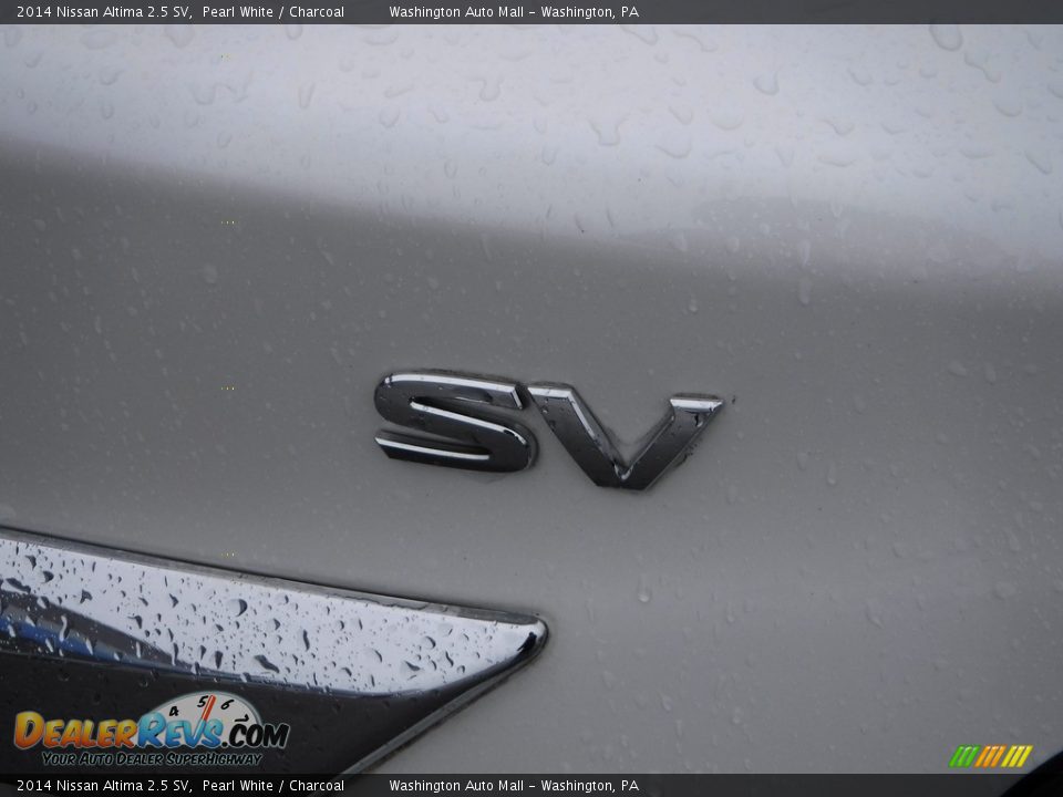 2014 Nissan Altima 2.5 SV Pearl White / Charcoal Photo #11