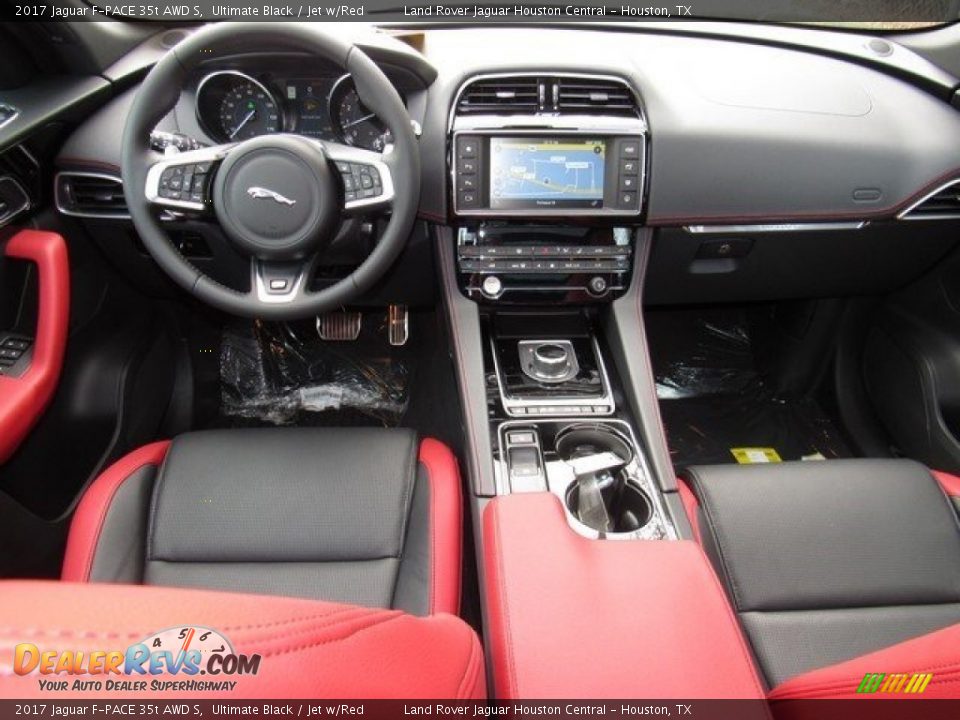 Dashboard of 2017 Jaguar F-PACE 35t AWD S Photo #4