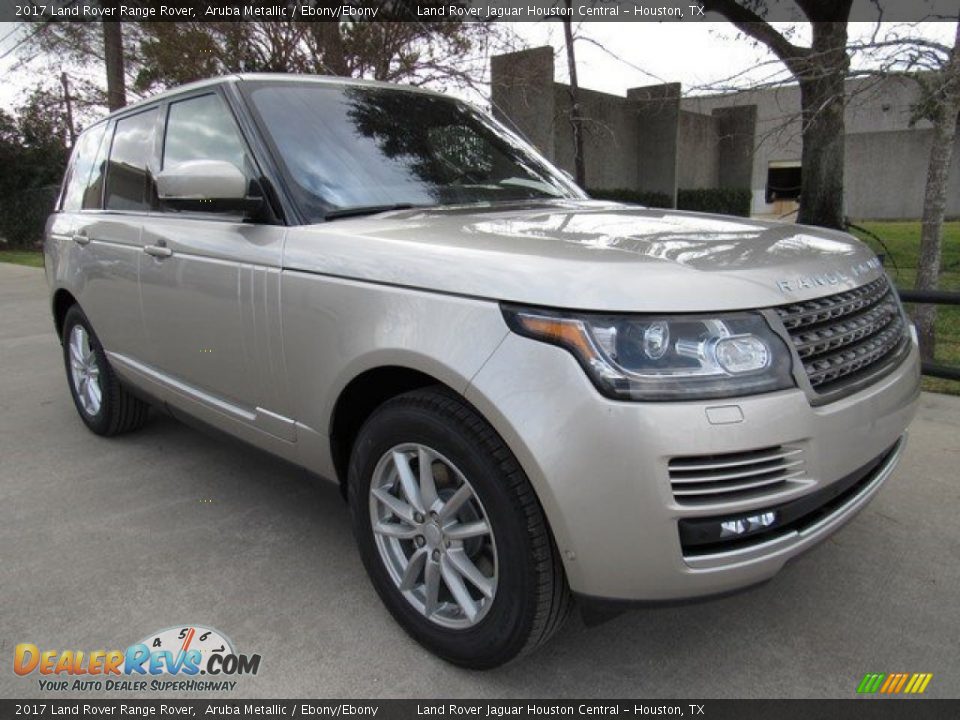 Front 3/4 View of 2017 Land Rover Range Rover  Photo #2