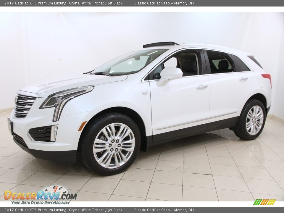 2017 Cadillac XT5 Premium Luxury Crystal White Tricoat / Jet Black Photo #3