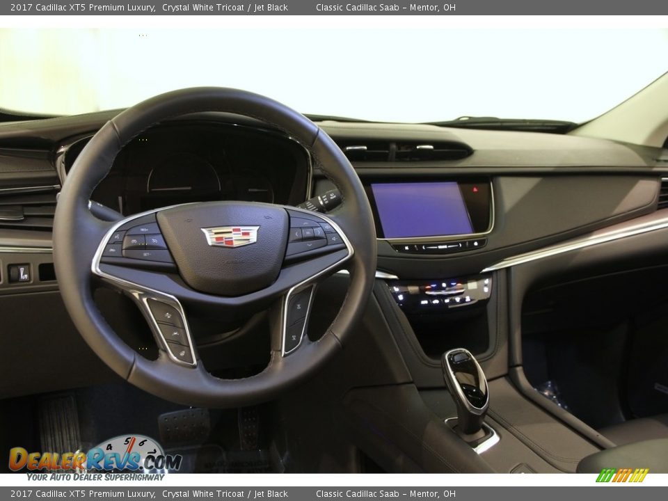 2017 Cadillac XT5 Premium Luxury Crystal White Tricoat / Jet Black Photo #6
