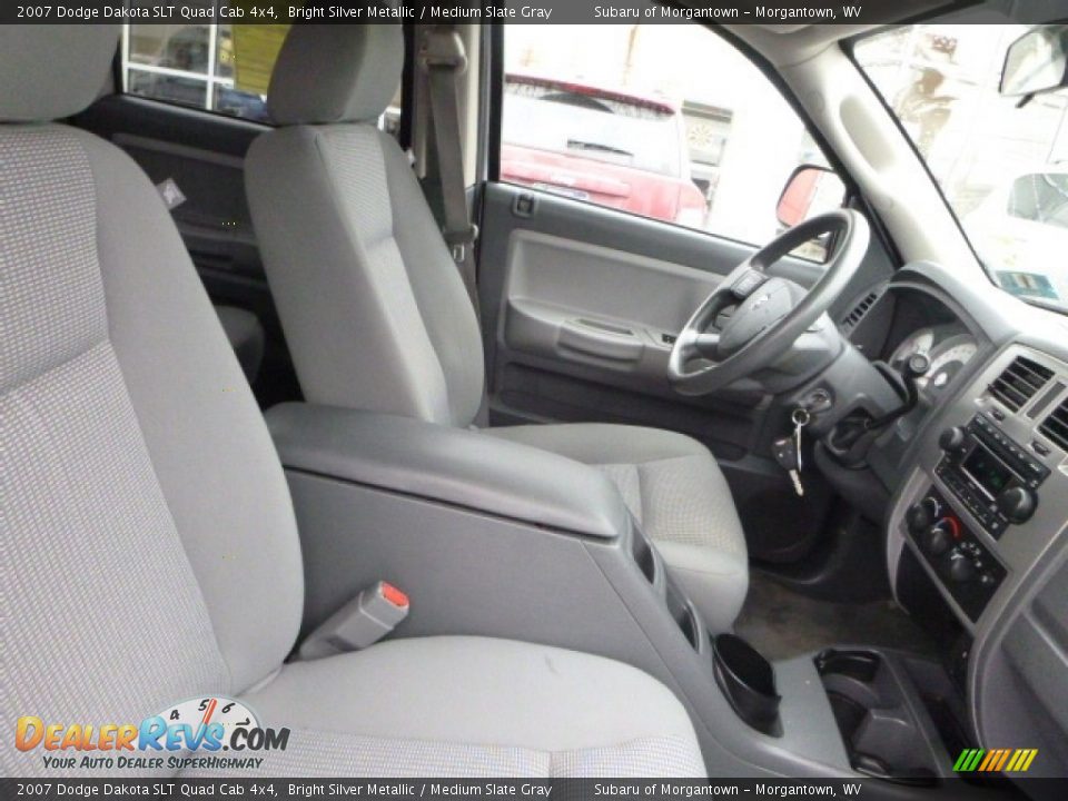 2007 Dodge Dakota SLT Quad Cab 4x4 Bright Silver Metallic / Medium Slate Gray Photo #3