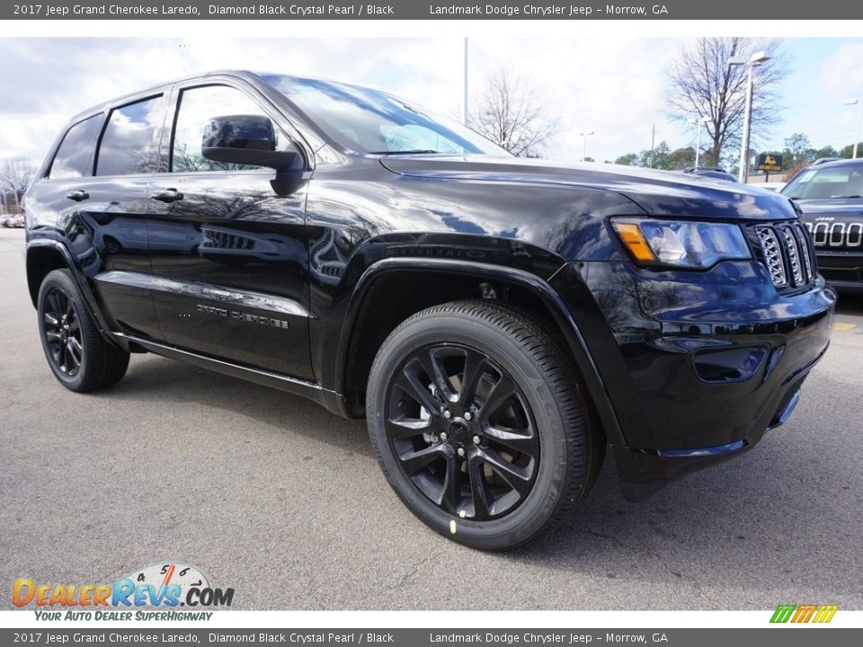 2017 Jeep Grand Cherokee Laredo Diamond Black Crystal Pearl / Black Photo #4