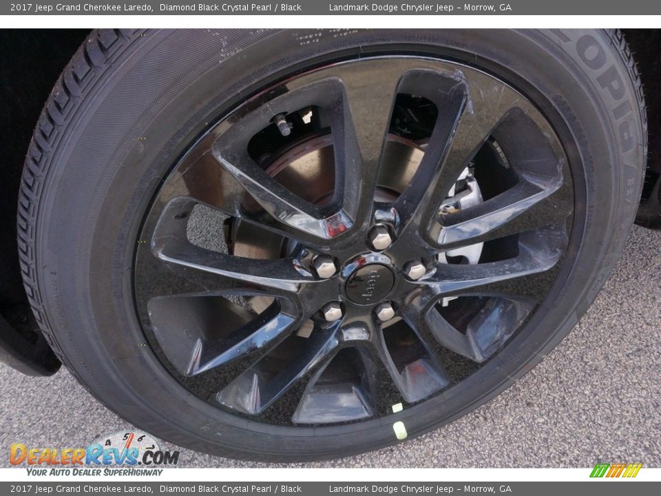 2017 Jeep Grand Cherokee Laredo Diamond Black Crystal Pearl / Black Photo #5