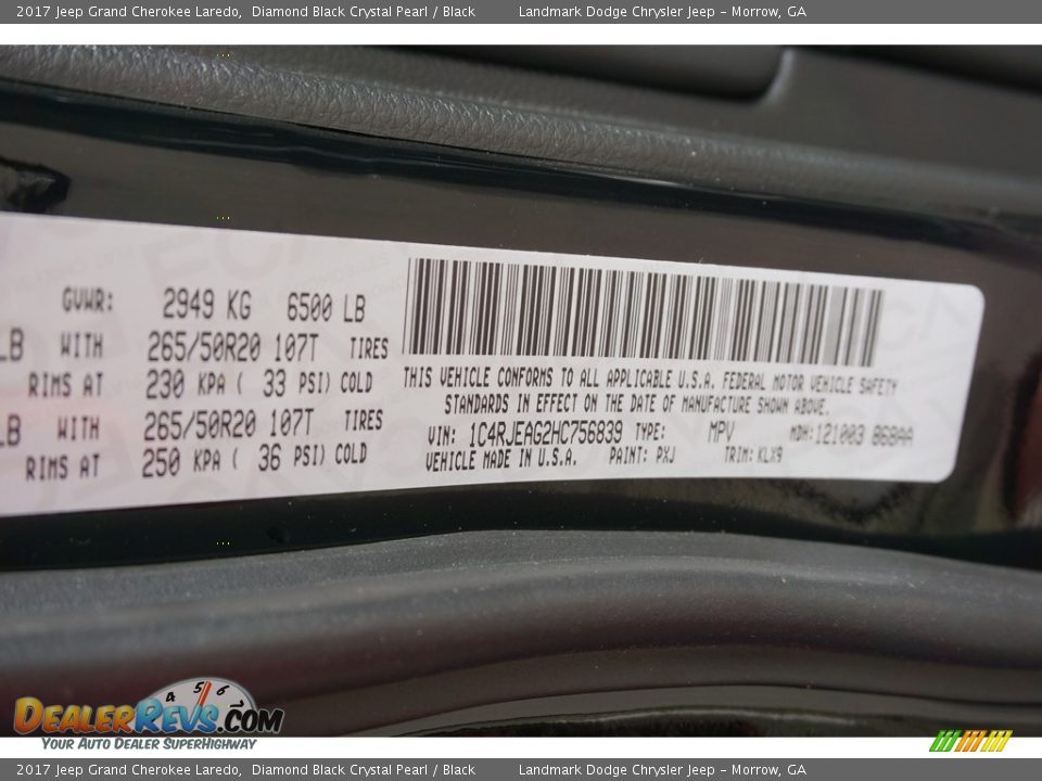 2017 Jeep Grand Cherokee Laredo Diamond Black Crystal Pearl / Black Photo #9