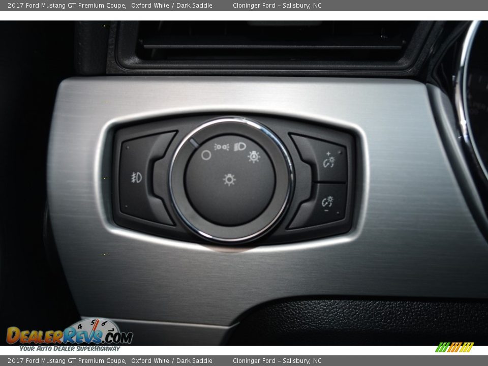 Controls of 2017 Ford Mustang GT Premium Coupe Photo #17