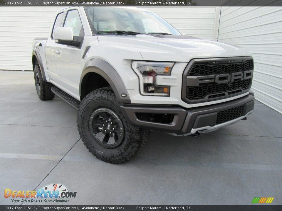 Front 3/4 View of 2017 Ford F150 SVT Raptor SuperCab 4x4 Photo #1