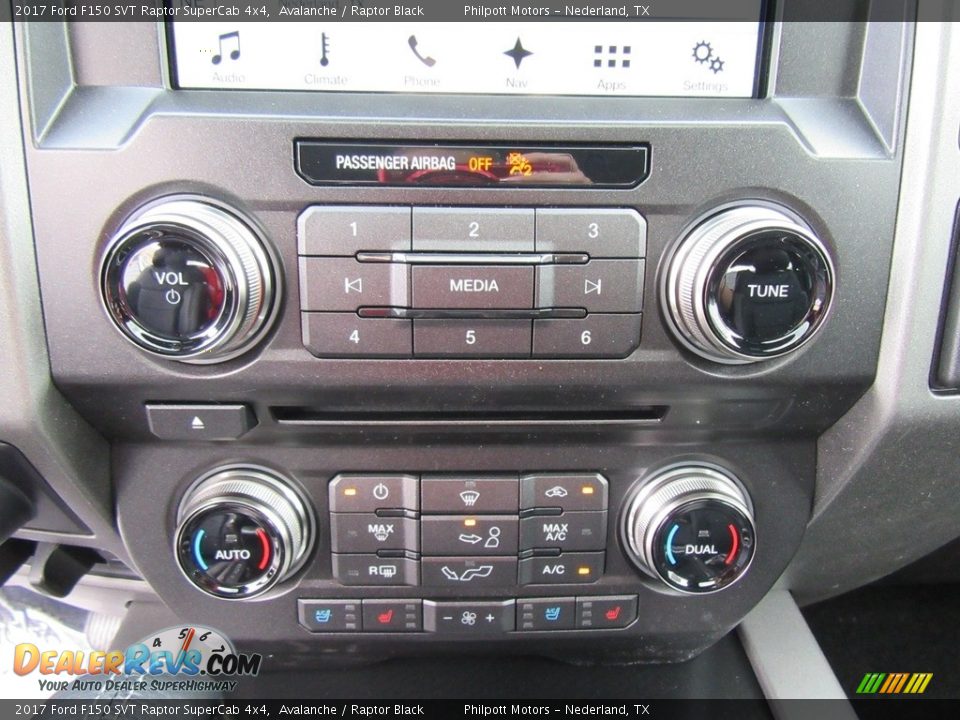 Controls of 2017 Ford F150 SVT Raptor SuperCab 4x4 Photo #31