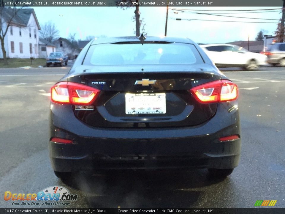 2017 Chevrolet Cruze LT Mosaic Black Metallic / Jet Black Photo #5