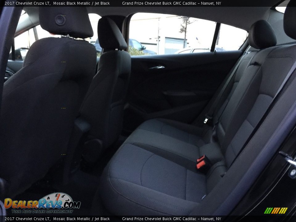 2017 Chevrolet Cruze LT Mosaic Black Metallic / Jet Black Photo #7