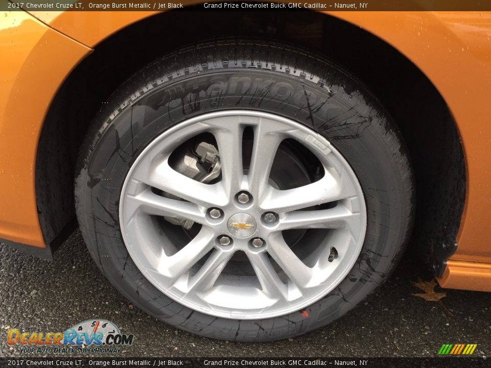 2017 Chevrolet Cruze LT Orange Burst Metallic / Jet Black Photo #10