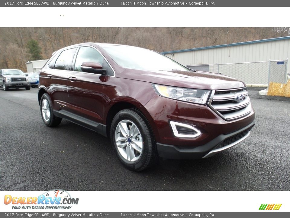 Front 3/4 View of 2017 Ford Edge SEL AWD Photo #4