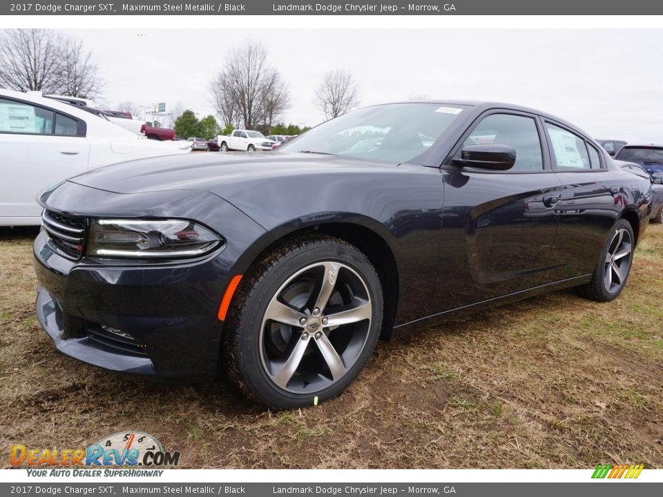 Front 3/4 View of 2017 Dodge Charger SXT Photo #1