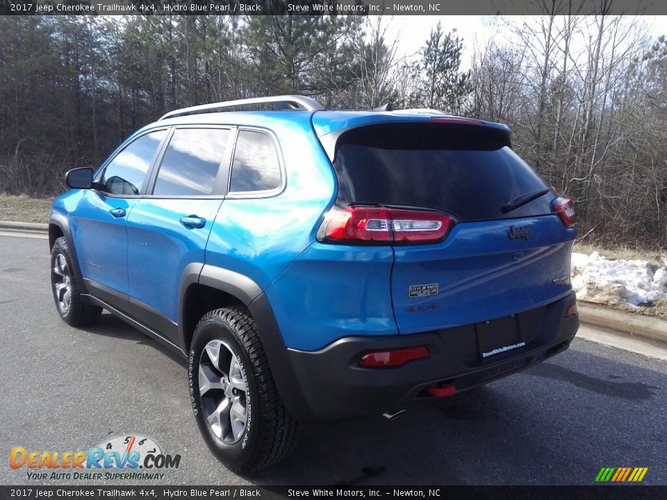 2017 Jeep Cherokee Trailhawk 4x4 Hydro Blue Pearl / Black Photo #8