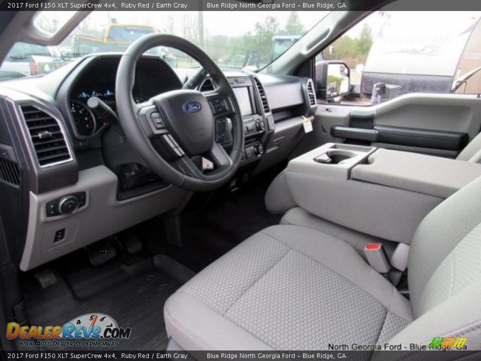 2017 Ford F150 XLT SuperCrew 4x4 Ruby Red / Earth Gray Photo #32