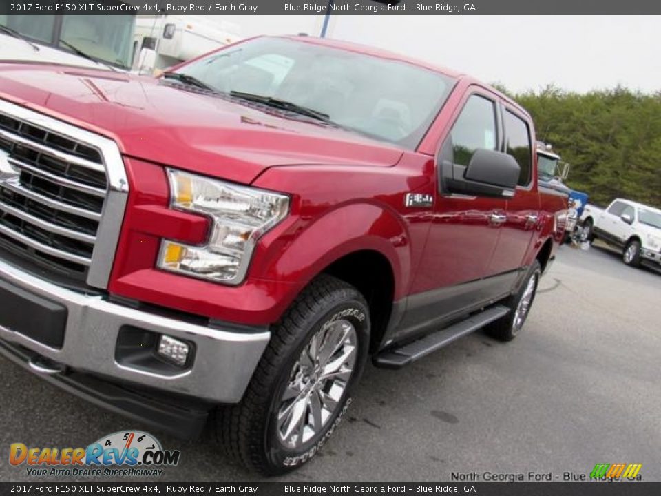 2017 Ford F150 XLT SuperCrew 4x4 Ruby Red / Earth Gray Photo #36