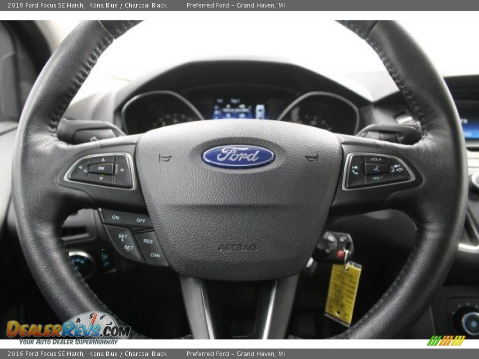 2016 Ford Focus SE Hatch Kona Blue / Charcoal Black Photo #8