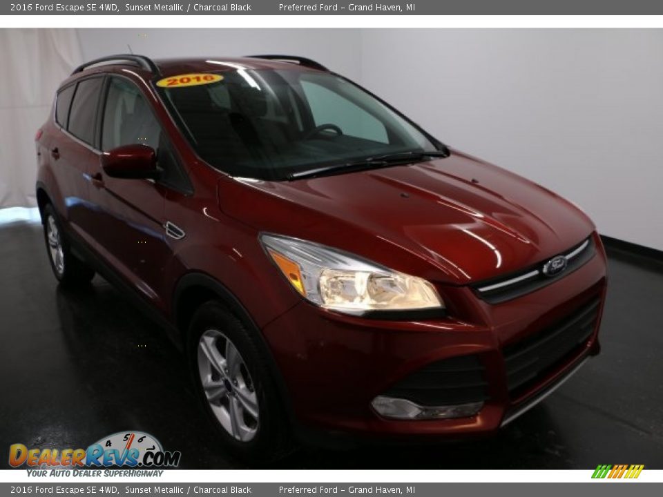 2016 Ford Escape SE 4WD Sunset Metallic / Charcoal Black Photo #1