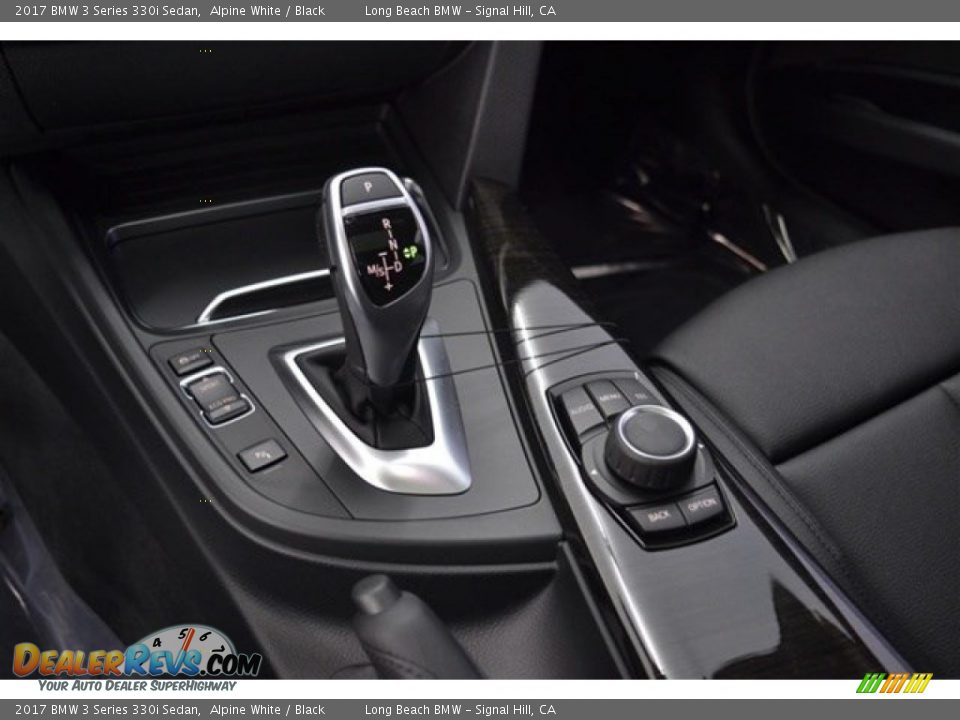 2017 BMW 3 Series 330i Sedan Alpine White / Black Photo #12
