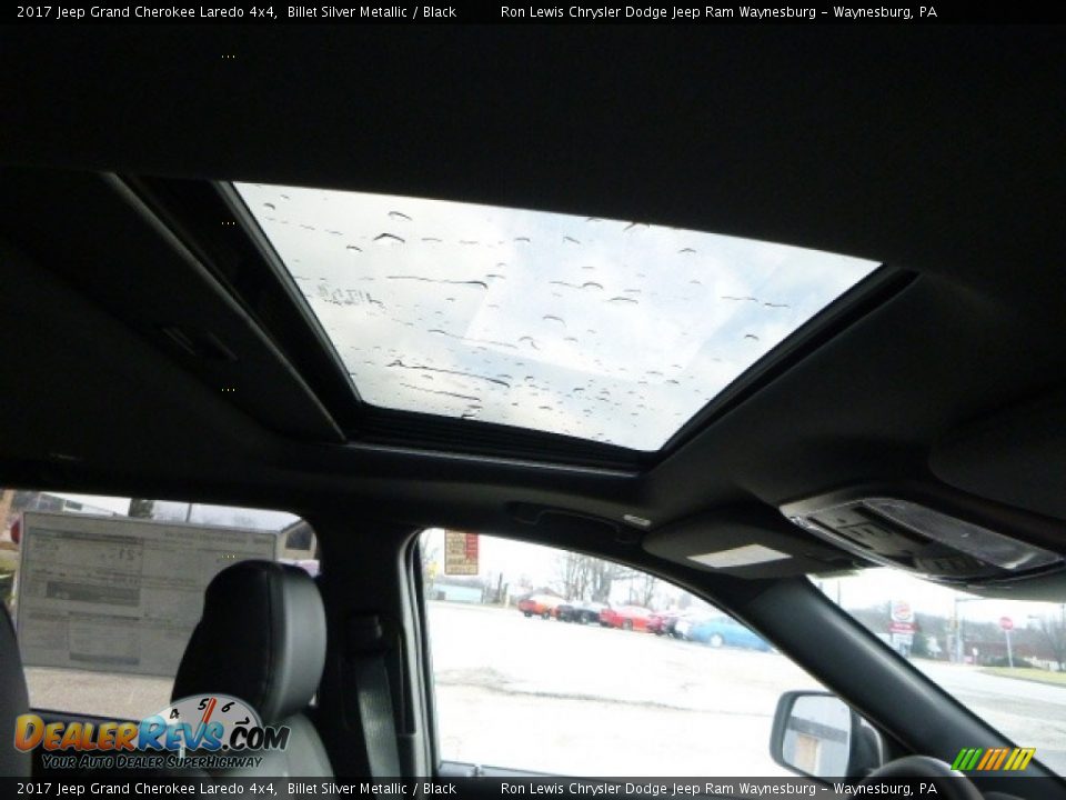 2017 Jeep Grand Cherokee Laredo 4x4 Billet Silver Metallic / Black Photo #11