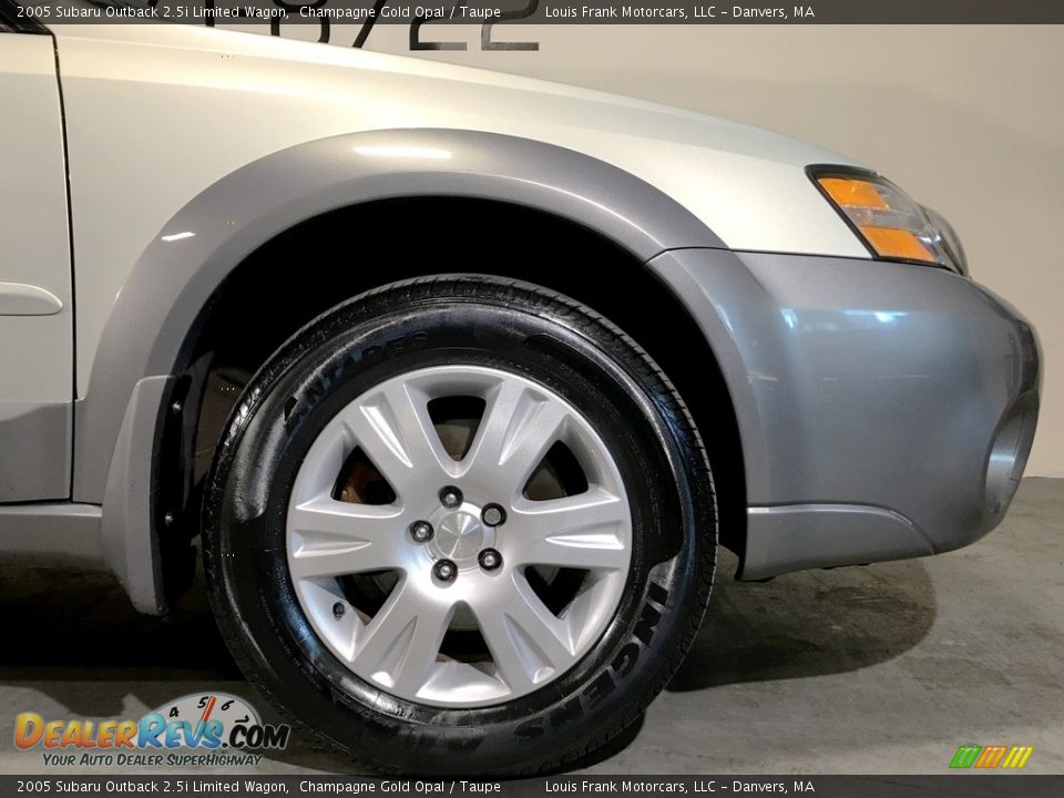 2005 Subaru Outback 2.5i Limited Wagon Champagne Gold Opal / Taupe Photo #29