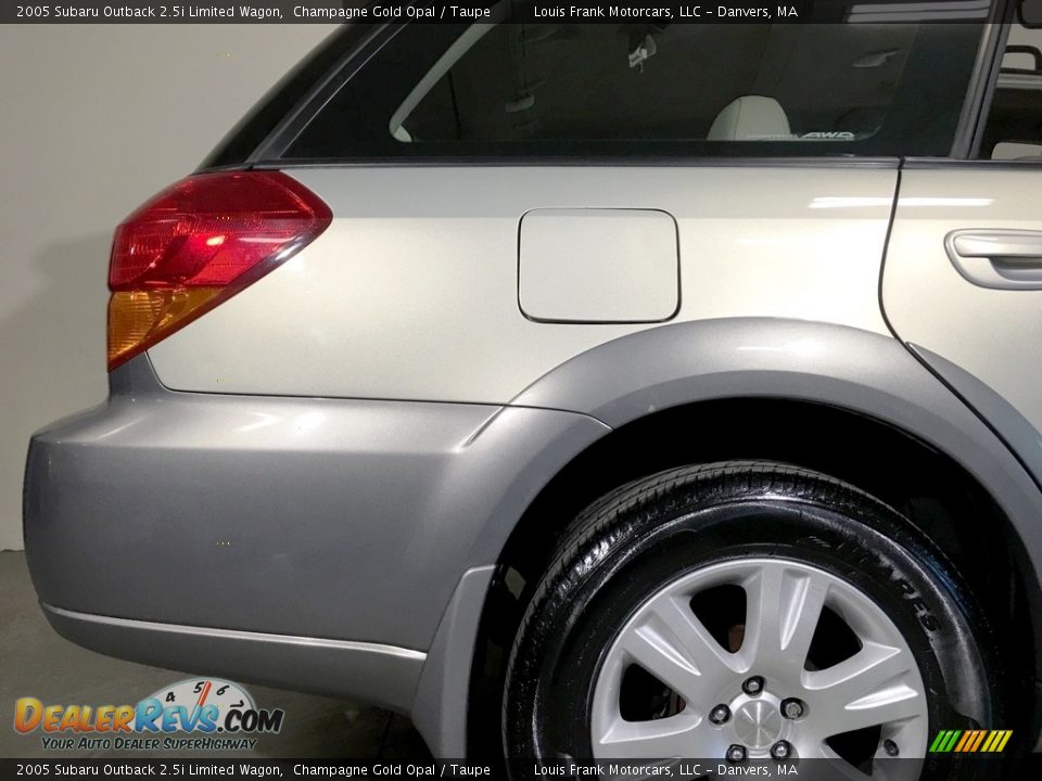 2005 Subaru Outback 2.5i Limited Wagon Champagne Gold Opal / Taupe Photo #35