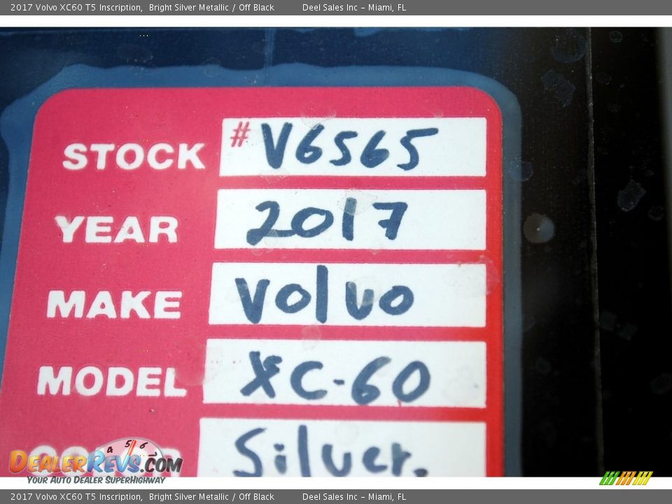 2017 Volvo XC60 T5 Inscription Bright Silver Metallic / Off Black Photo #20