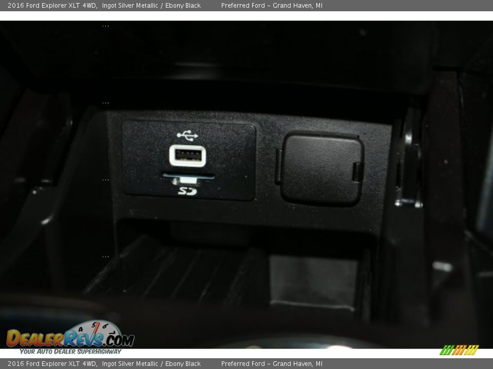 2016 Ford Explorer XLT 4WD Ingot Silver Metallic / Ebony Black Photo #21