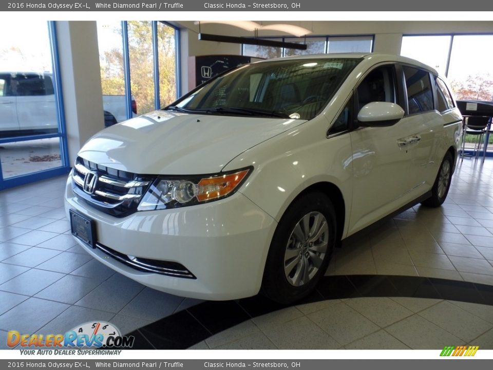 2016 Honda Odyssey EX-L White Diamond Pearl / Truffle Photo #1