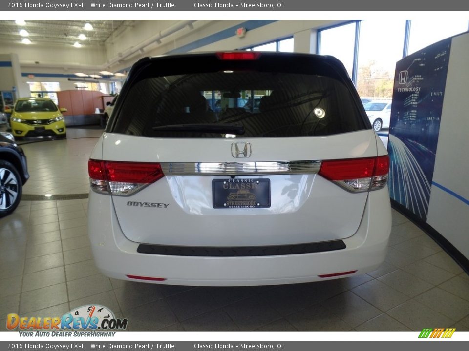 2016 Honda Odyssey EX-L White Diamond Pearl / Truffle Photo #4