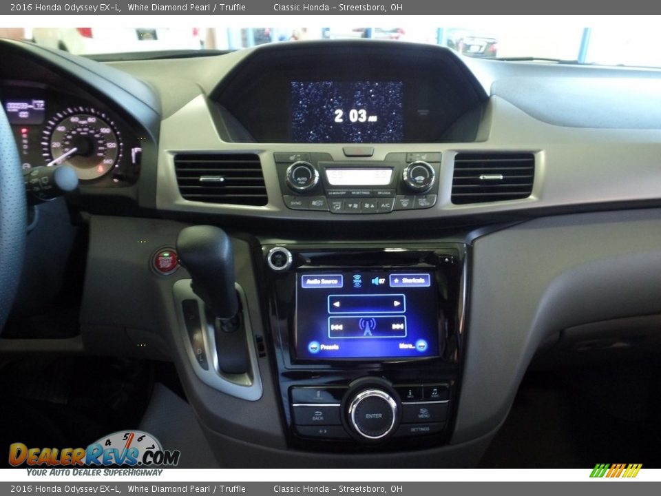 2016 Honda Odyssey EX-L White Diamond Pearl / Truffle Photo #11