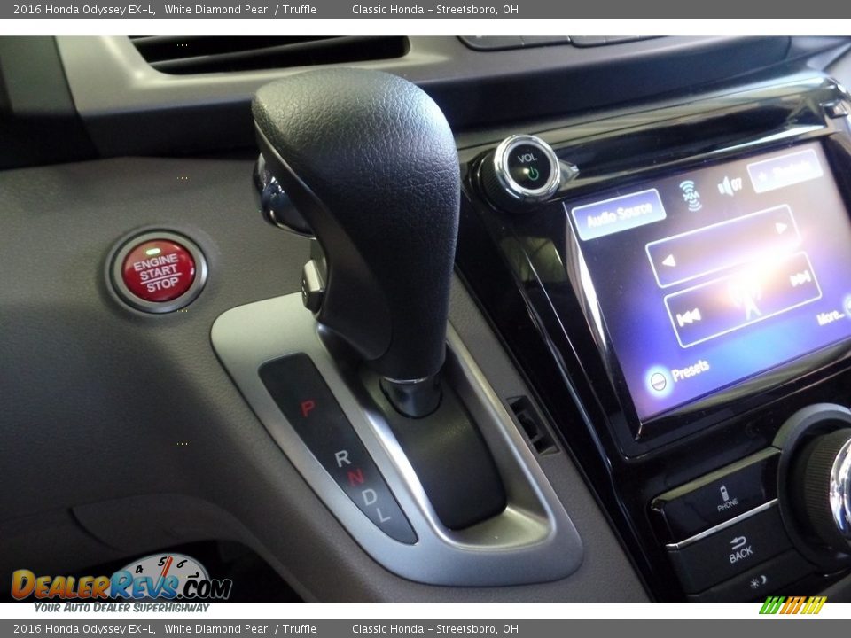 2016 Honda Odyssey EX-L White Diamond Pearl / Truffle Photo #12