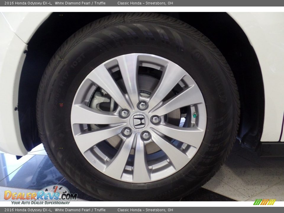 2016 Honda Odyssey EX-L White Diamond Pearl / Truffle Photo #16
