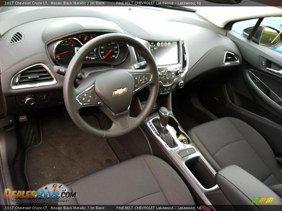 2017 Chevrolet Cruze LT Mosaic Black Metallic / Jet Black Photo #9
