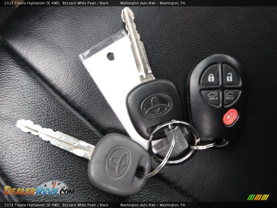 2013 Toyota Highlander SE 4WD Blizzard White Pearl / Black Photo #25