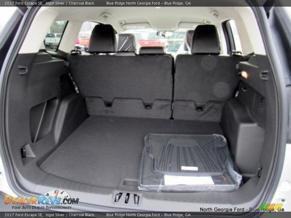 2017 Ford Escape SE Ingot Silver / Charcoal Black Photo #15