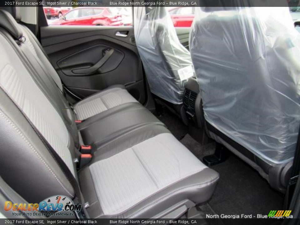 2017 Ford Escape SE Ingot Silver / Charcoal Black Photo #31