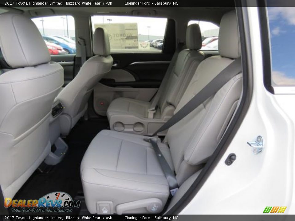 Rear Seat of 2017 Toyota Highlander Limited Photo #7