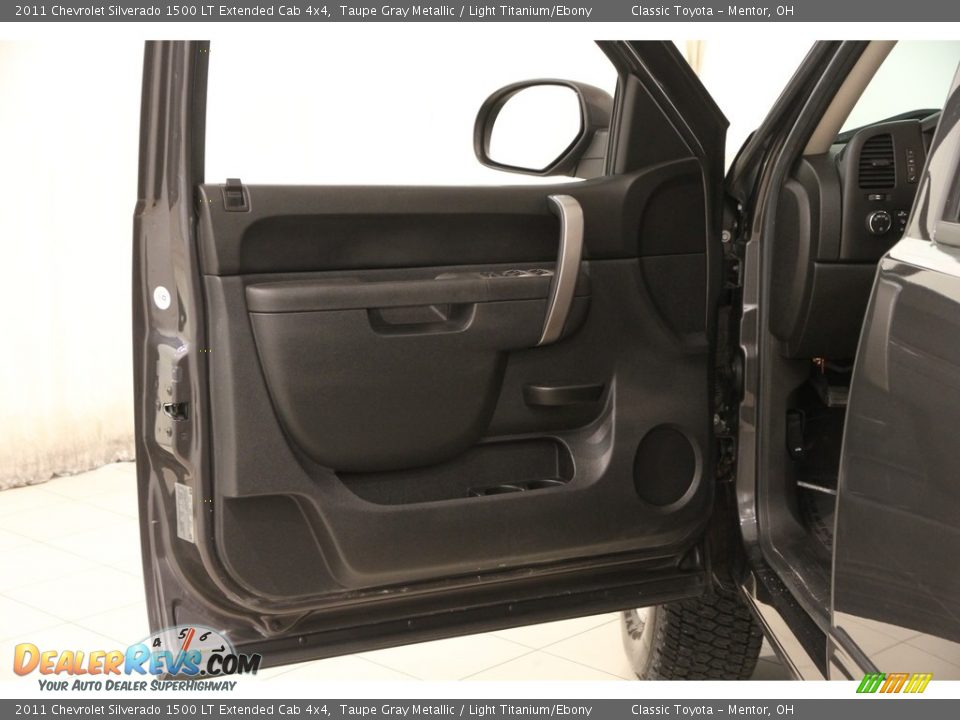 2011 Chevrolet Silverado 1500 LT Extended Cab 4x4 Taupe Gray Metallic / Light Titanium/Ebony Photo #4