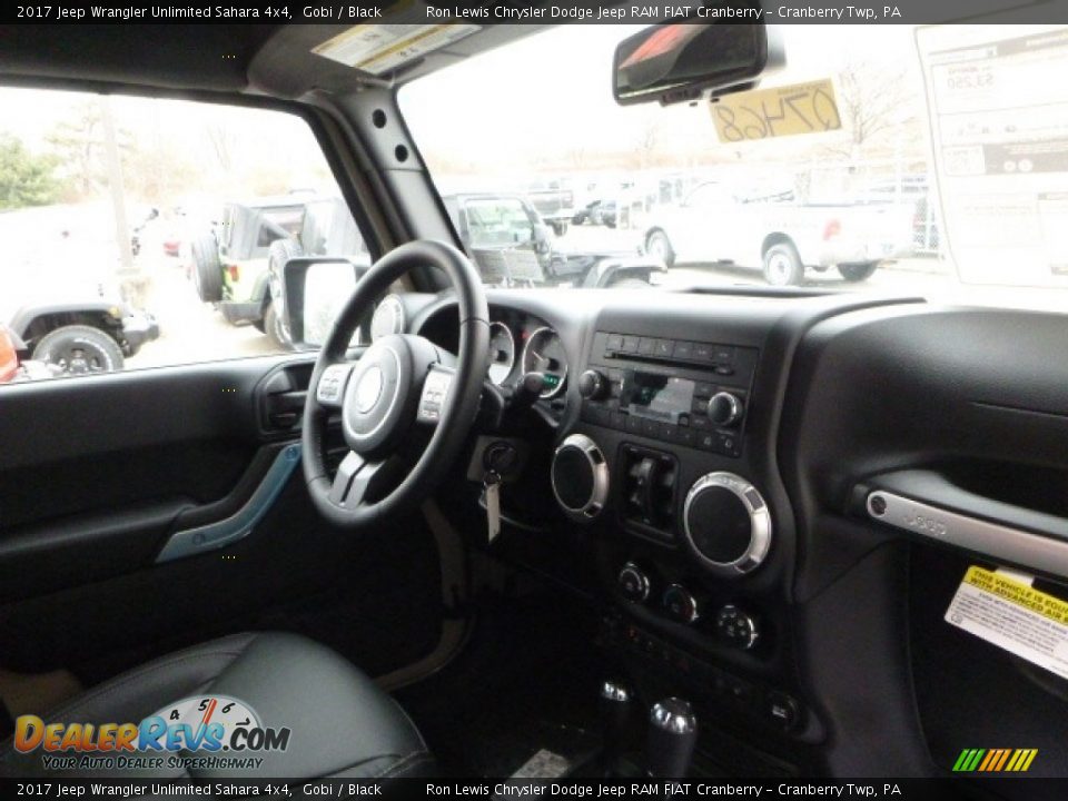 2017 Jeep Wrangler Unlimited Sahara 4x4 Gobi / Black Photo #9