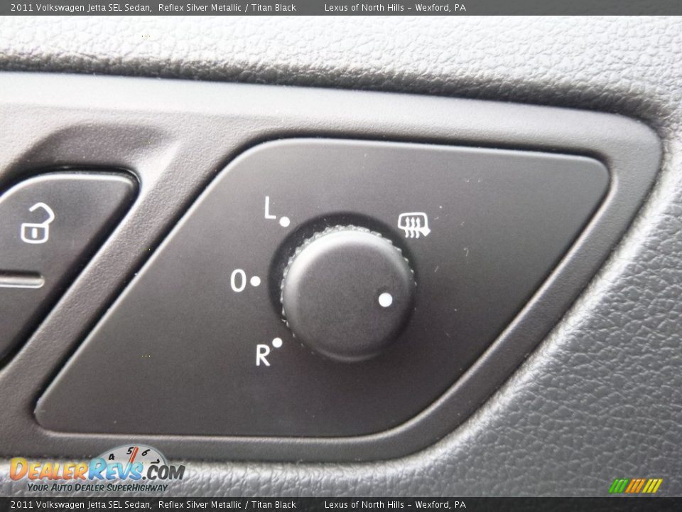 2011 Volkswagen Jetta SEL Sedan Reflex Silver Metallic / Titan Black Photo #18